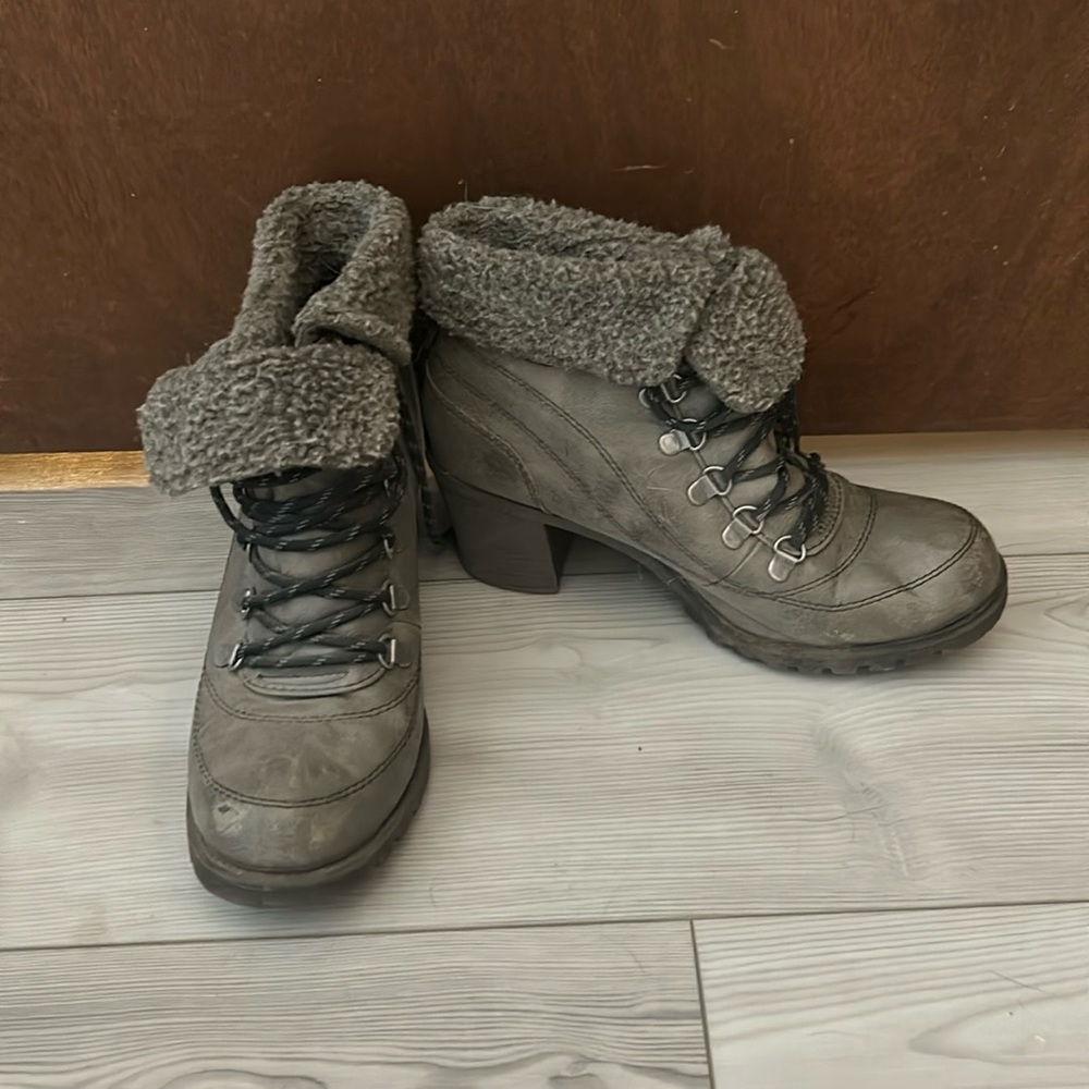 High heeled boots